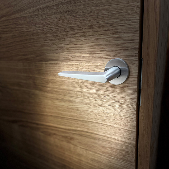 Riso-ek_exklusiv-innerdorr_handtag