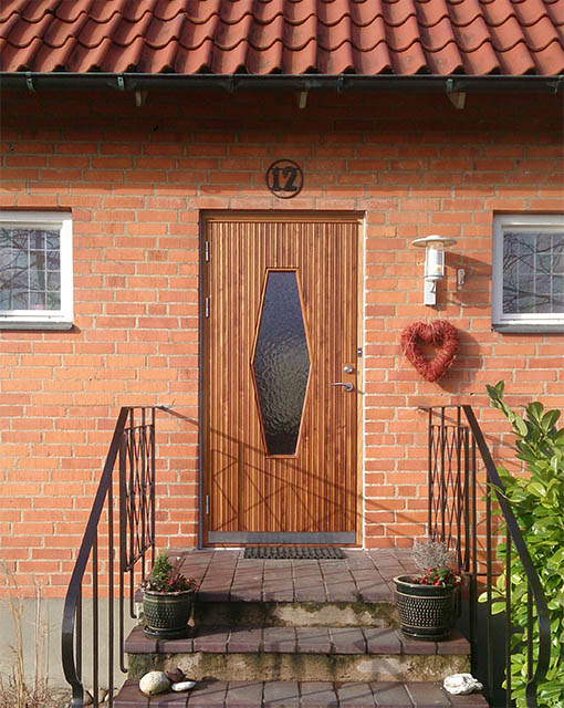 Ytterdorr-retro-funkis-stil-design-tradorr_Hjartero-teak